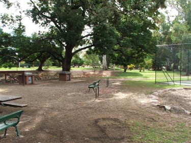 Tusmore Park